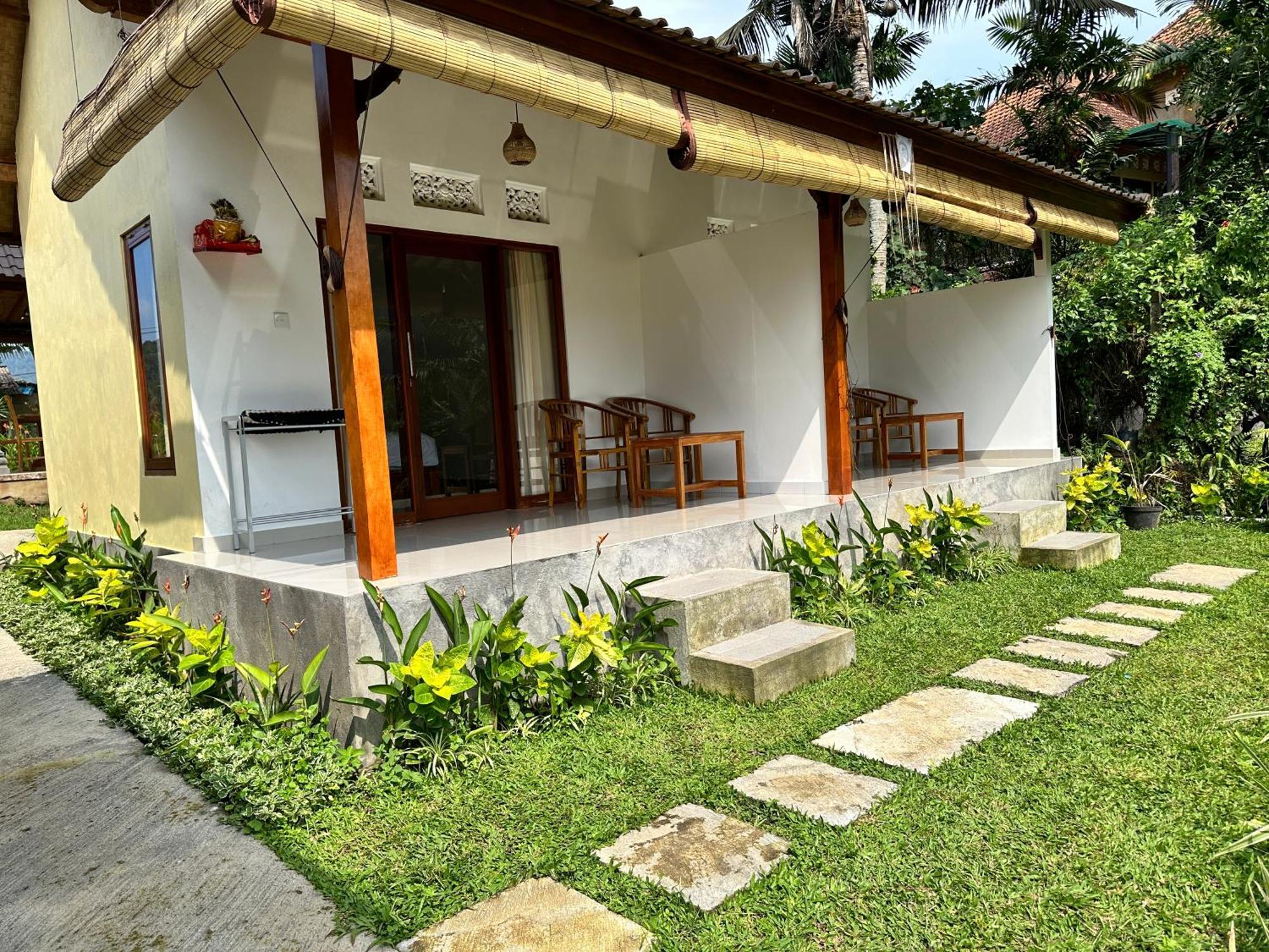 D'Janu Homestay 시데멘 외부 사진