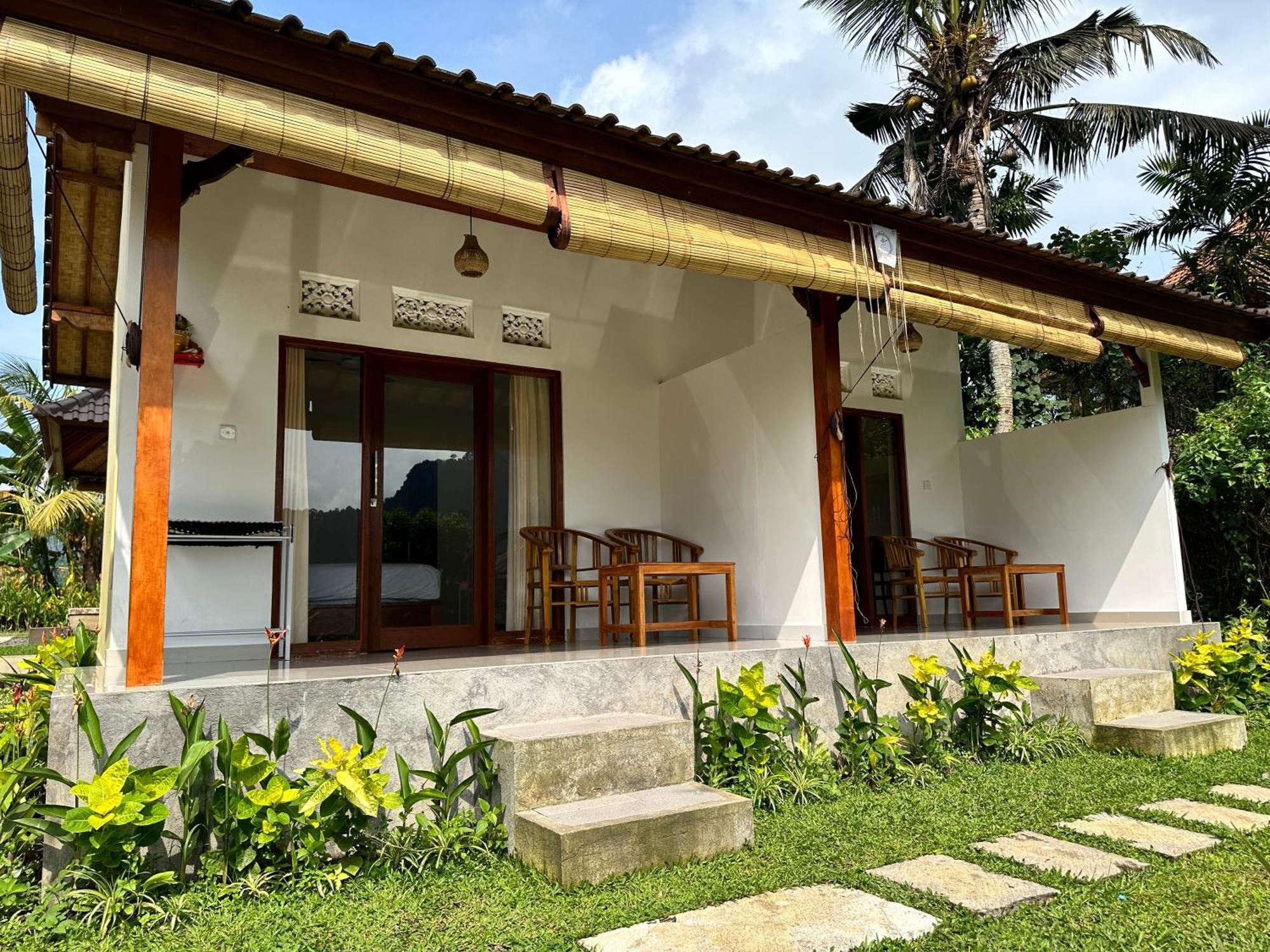 D'Janu Homestay 시데멘 외부 사진